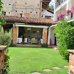 Couette-café L'oasi Di Franco E Paola 3*